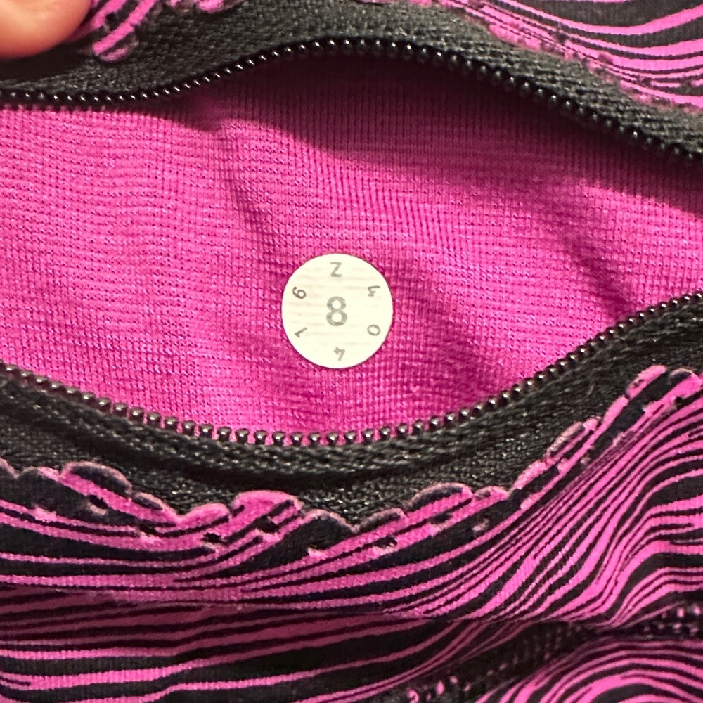 lululemon athletica Pink and Black Wave Leggings - Picture 15 of 15